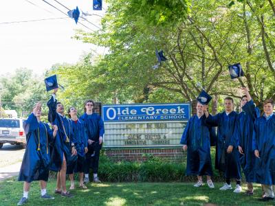 photo of 2019 Grads visit Olde Creek 