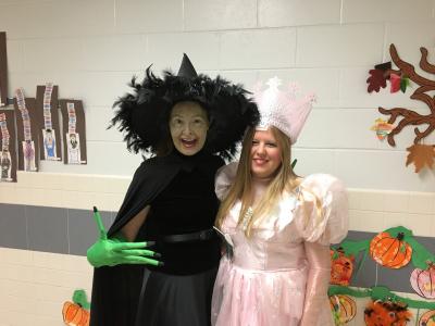 photo of students dressed up in the character book parade